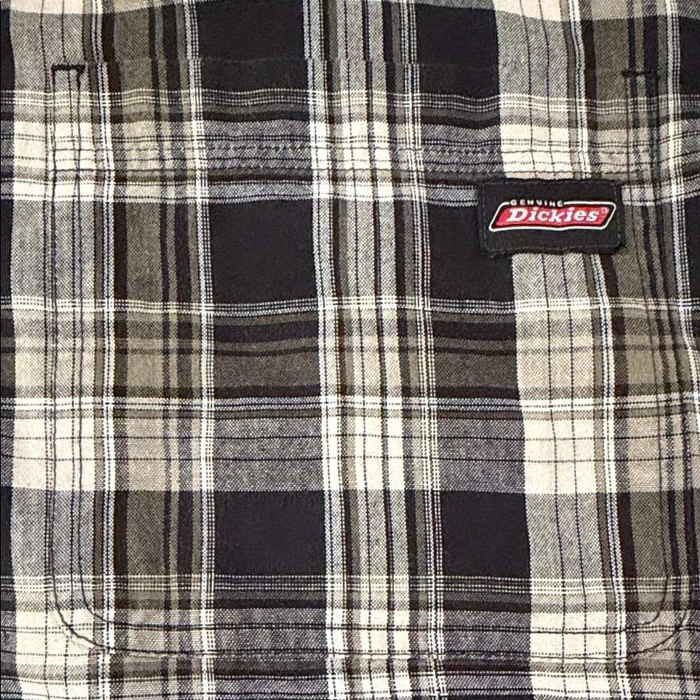 Dickies Casual Plaid Button Down Shirt Relaxed Fit Lightweight Short Sleeve - Picture 3 of 6